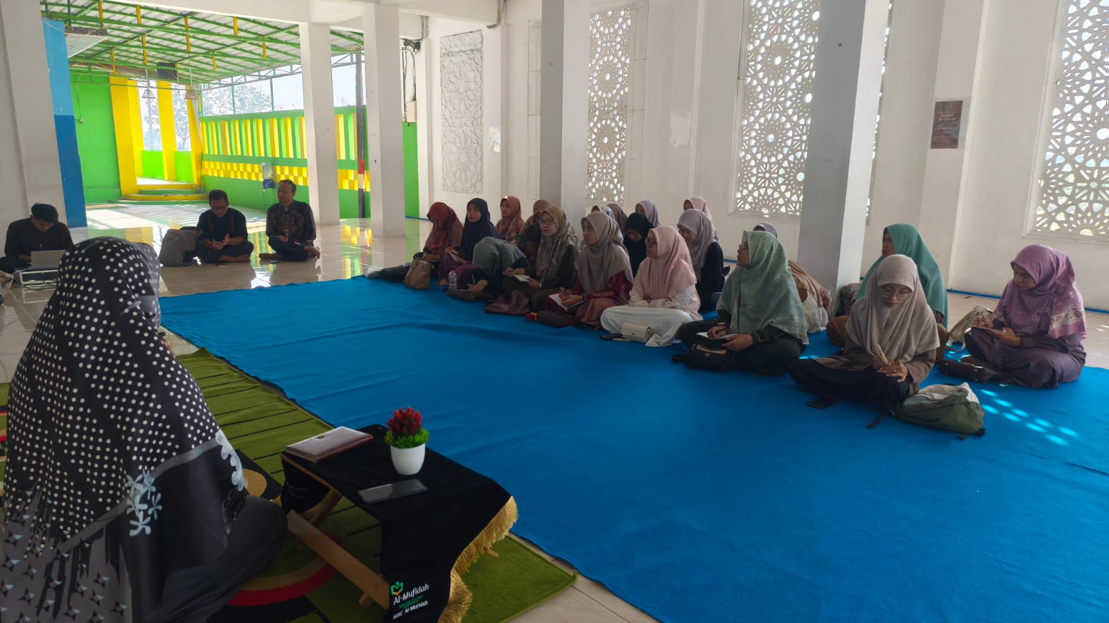 Workshop Service Excellence SIT Al-Mufidah: Menguatkan Pelayanan Prima Berbasis Integritas